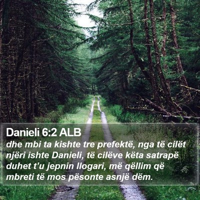 Danieli 6:2 ALB Bible Verse Image