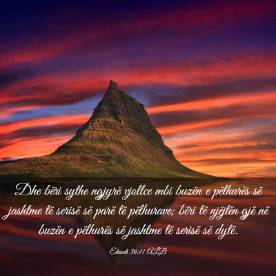 Picture 03 - Eksodi 36:11 ALB - Dhe bëri sythe ngjyrë vjollce mbi buzën e - Bible Verse Picture