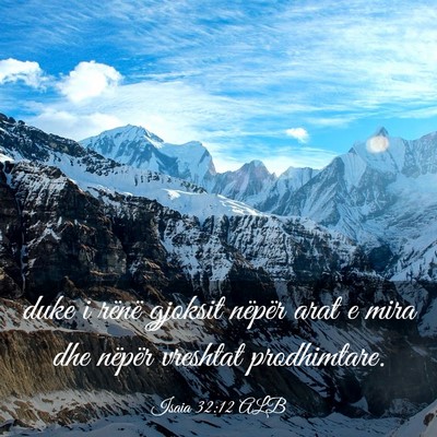 Picture 03 - Isaia 32:12 ALB - duke i rënë gjoksit nëpër arat e mira dhe - Bible Verse Picture
