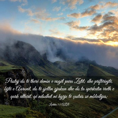 Picture 03 - Levitiku 1:5 ALB - Pastaj do të therë demin e vogël para Zotit; - Bible Verse Picture