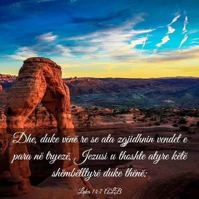 Picture 03 - Luka 14:7 ALB - Dhe, duke vënë re se ata zgjidhnin vendet e - Bible Verse Picture