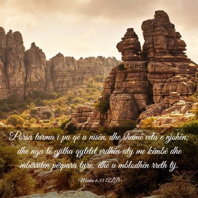 Picture 03 - Marku 6:33 ALB - Porsa turma i pa që u nisën, dhe shumë veta e - Bible Verse Picture