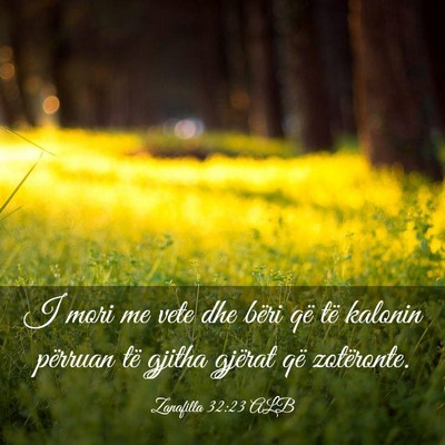 Picture 03 - Zanafilla 32:23 ALB - I mori me vete dhe bëri që të kalonin përruan - Bible Verse Picture